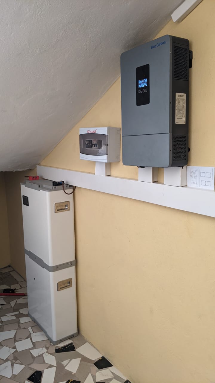 Installation solaire complète à Adétikopé : autonomie et confort garantis !